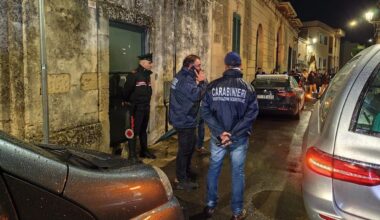 Bimbo 8 anni trovato morto in casa, corpo madre in mare: cosa sappiamo