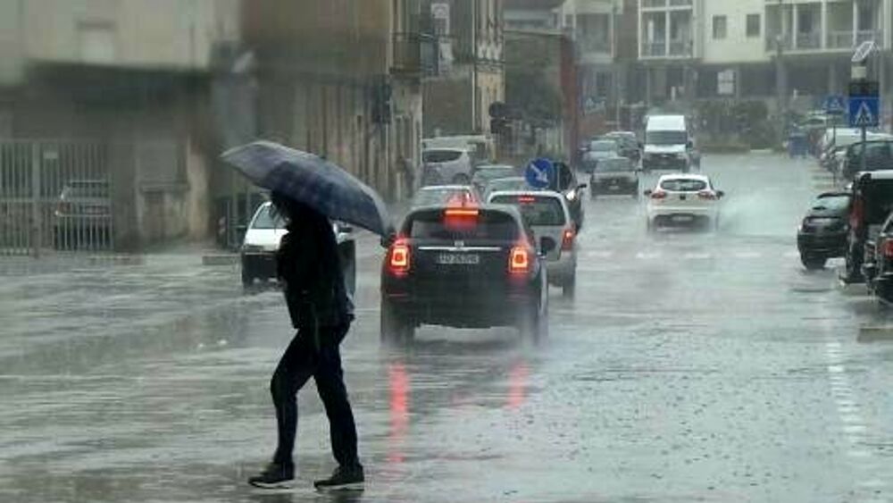 Meteo, da domani pomeriggio piogge forti. Allerta fino a lunedì mattina