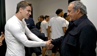 Il saluto Yildiz Platini e non solo: i campioni 1985 in visita alla Juve