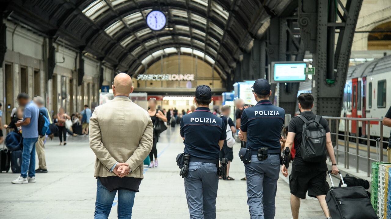 Aggredito e picchiato a sangue in stazione Centrale perché ebreo