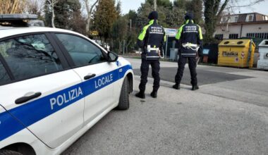 Investito, muore ciclista: caccia al pirata