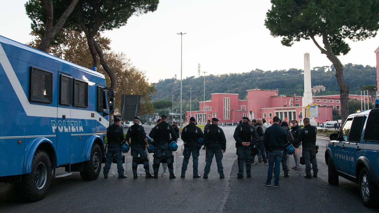Roma-Napoli, attesi 15mila tifosi ospiti all'Olimpico. Scatta l'allerta sicurezza