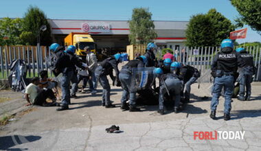 Mobile imbottito, Gruppo 8 non cambia idea: licenziati 21 lavoratori