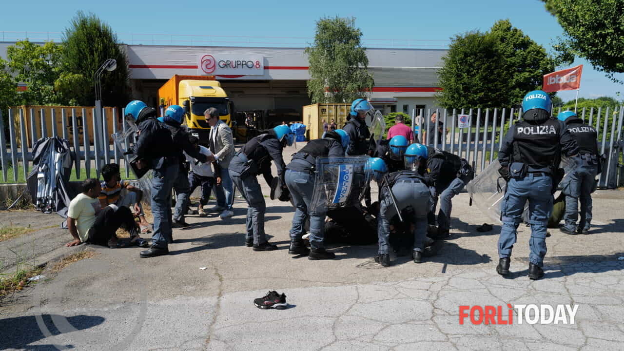 Mobile imbottito, Gruppo 8 non cambia idea: licenziati 21 lavoratori