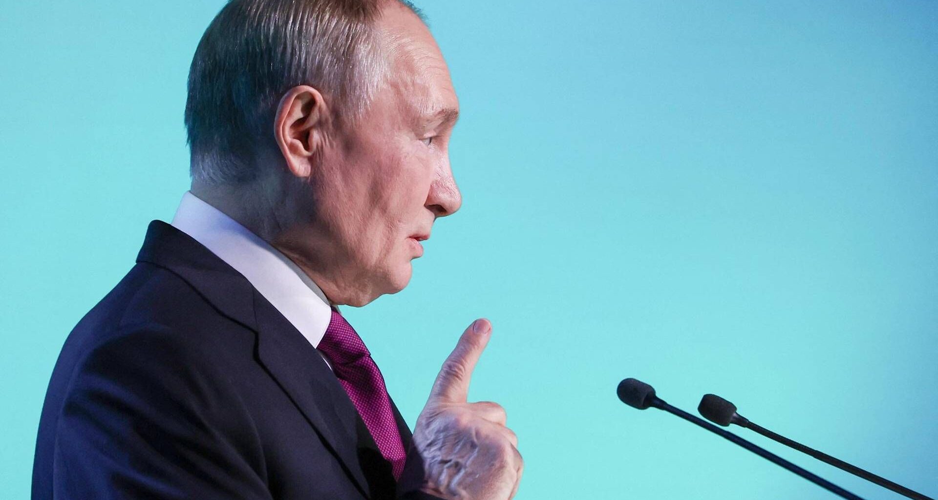 Putin, primo sì al piano Trump e schiaffo all'Europa