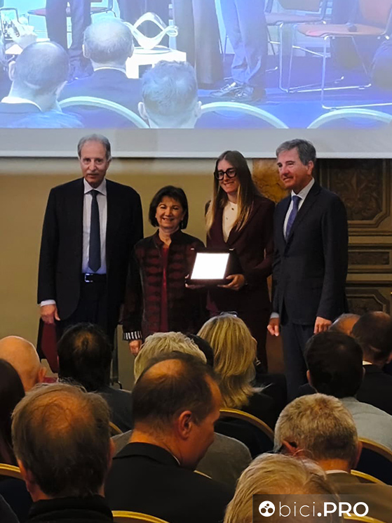 Monica Trinca Colonel, premiata dal ministro della famiglia e pari opportunità Roccella