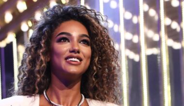 La Ruota della Fortuna, Samira Lui invia un messaggio segreto a Gerry Scotti: "Sei deliziosa"