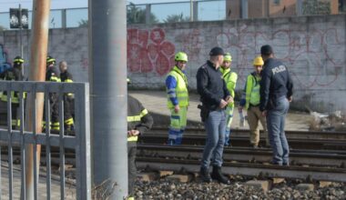 Ragazzo investito e ucciso da un treno: tragedia alla stazione