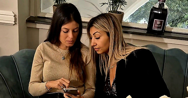 Sara Tommasi esce con un nuovo brano che parla di tradimenti in amore. Supercar, elicottero ed una villa da sogno per il videoclip