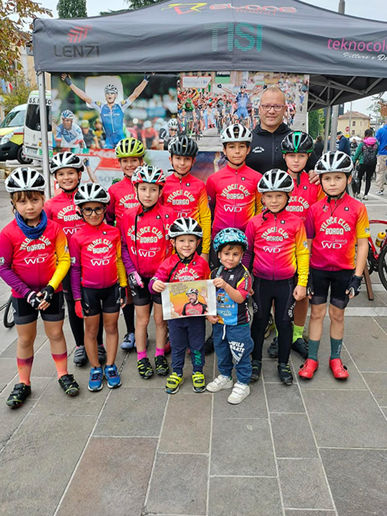 Veloce CLub Borgo 2025, foto bambini dopo la morte di Stefano Casagranda
