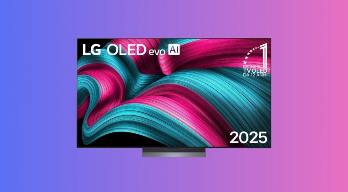 La Smart TV LG OLED evo AI C5 da 65" è in sconto su Amazon al minimo storico