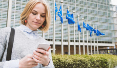 WhatsApp lancia l’interoperabilità in Europa con altre app di messaggistica. La vittoria dell’UE