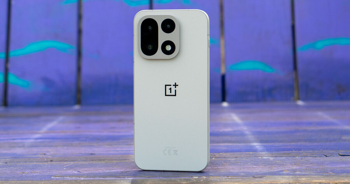 Recensione OnePlus 15: tutti i motivi per i quali ci è piaciuto davvero tanto