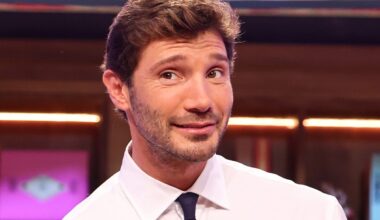 Affari Tuoi, puntata disastrosa. E De Martino scherza su La Ruota della Fortuna