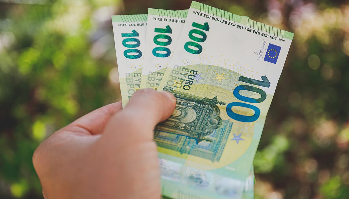 Chi guadagna di più in Italia, la classifica degli stipendi