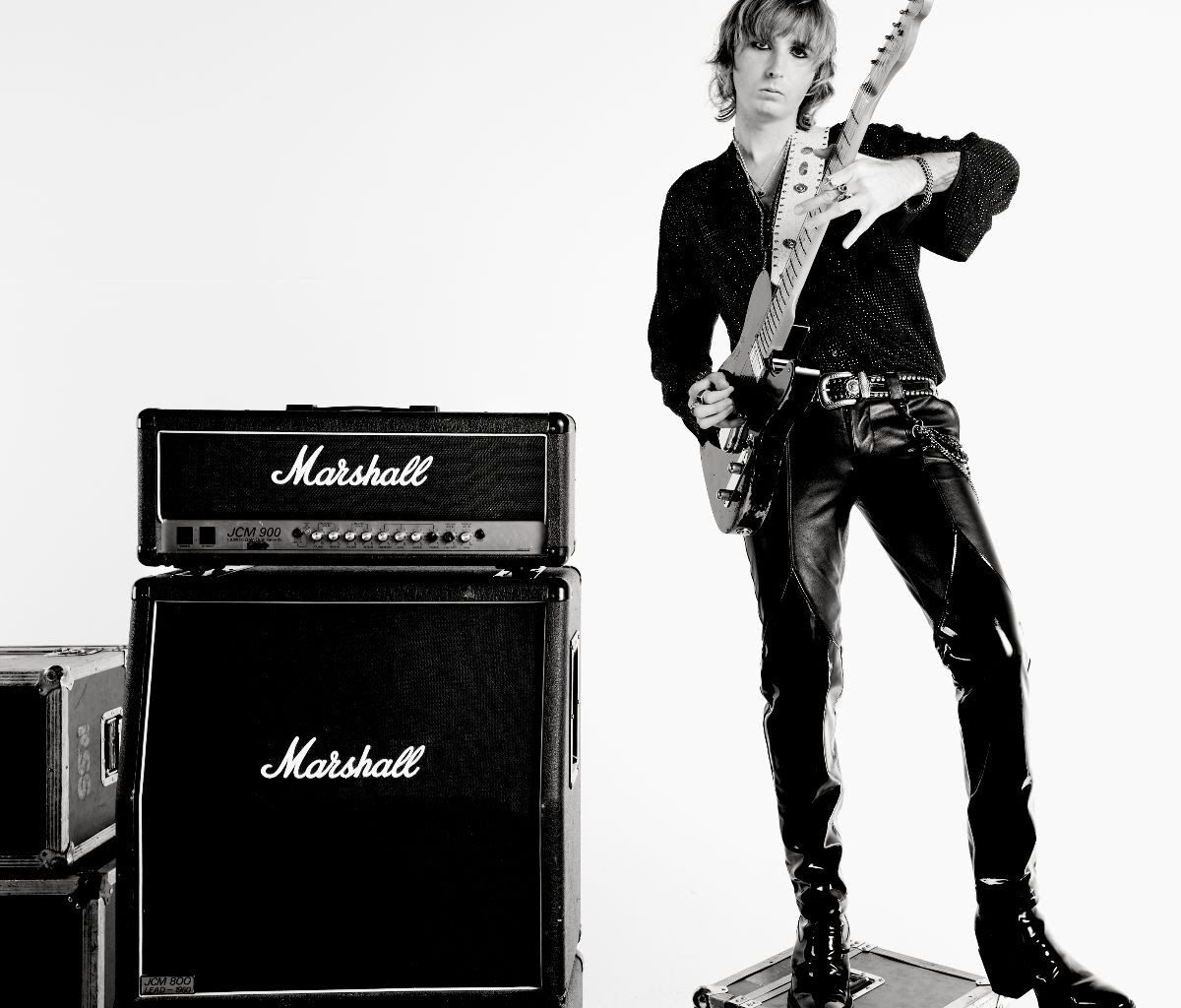 TOM MORELLO, MATT SORUM, CHAD SMITH e altri sul primo album solista di THOMAS RAGGI dei MANESKIN