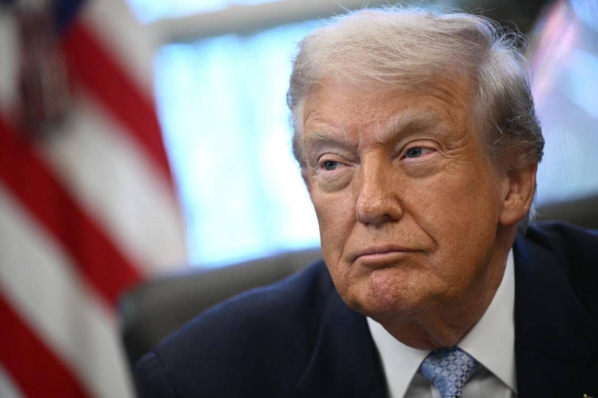 Green card, Trump ordina di riesaminare quelle rilasciate a 19 Paesi: ecco quali