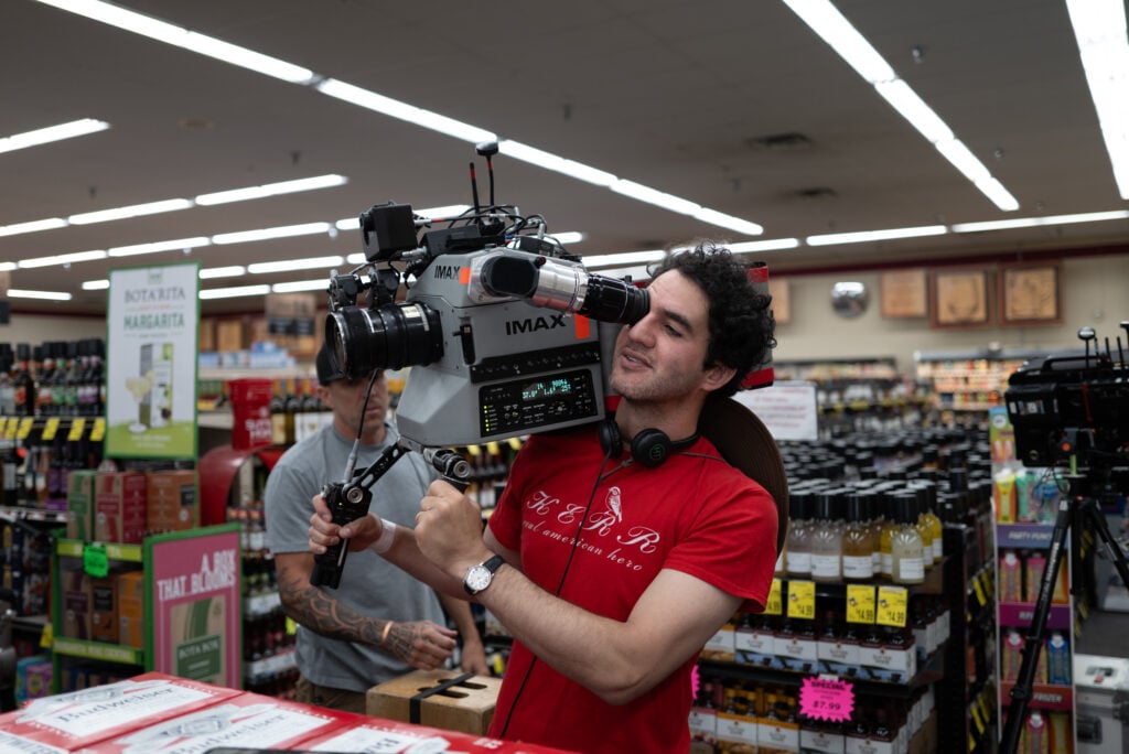 Al cinema il film The Smashing Machine: la storia di Mark Kerr tra combattimenti e fragilità