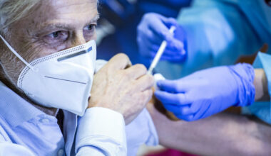 L’influenza morde e ci costa vite e miliardi, ma solo metà degli over 65 in Piemonte si vaccina - Targatocn.it