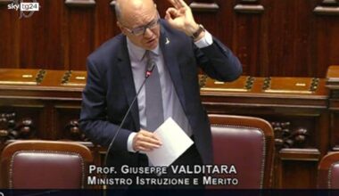 Educazione sessuale a scuola, bagarre alla Camera. Valditara: Sfruttate i femminicidi, vergognatevi