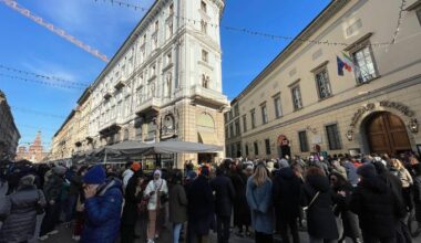 Ornella Vanoni, lunga fila alla camera ardente per l'ultimo saluto