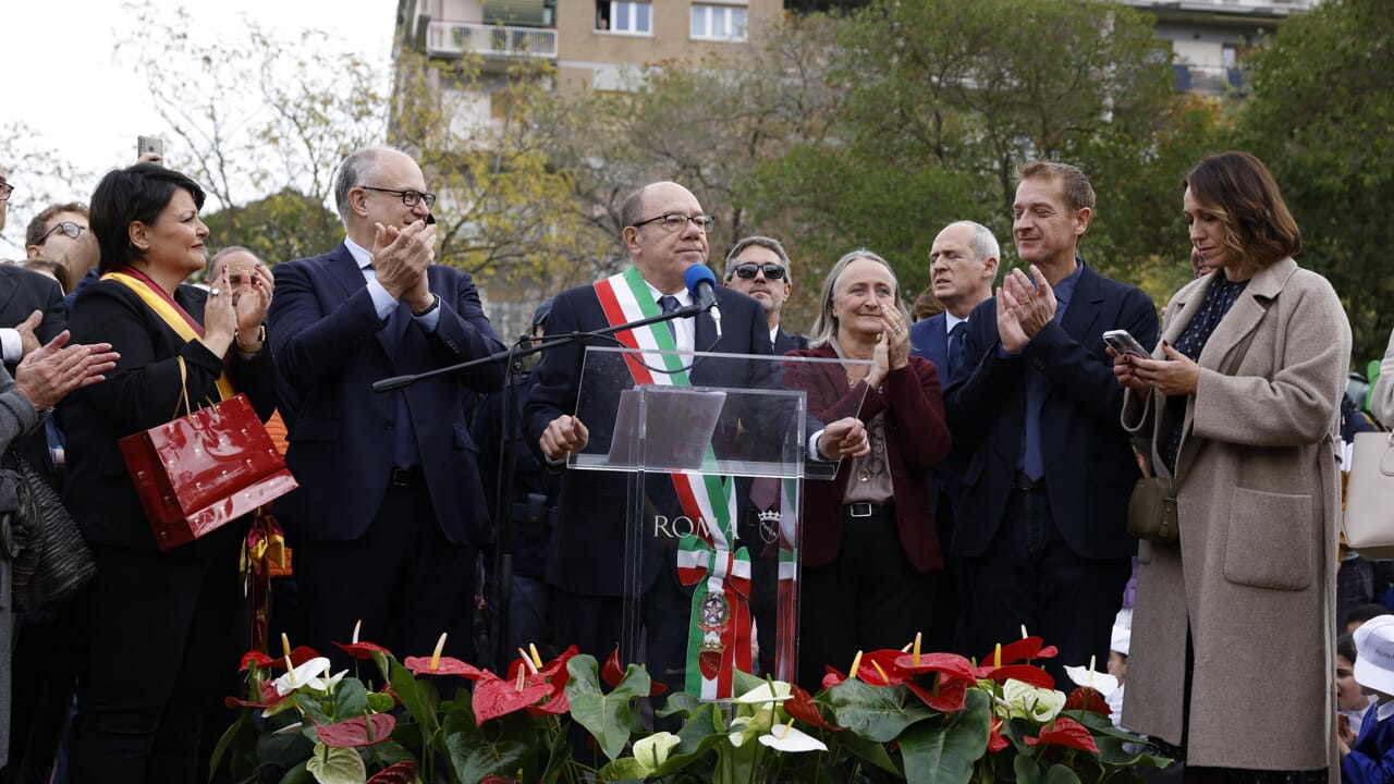 Carlo Verdone sindaco di Roma, inaugurata un'area verde a Villa Gordiani