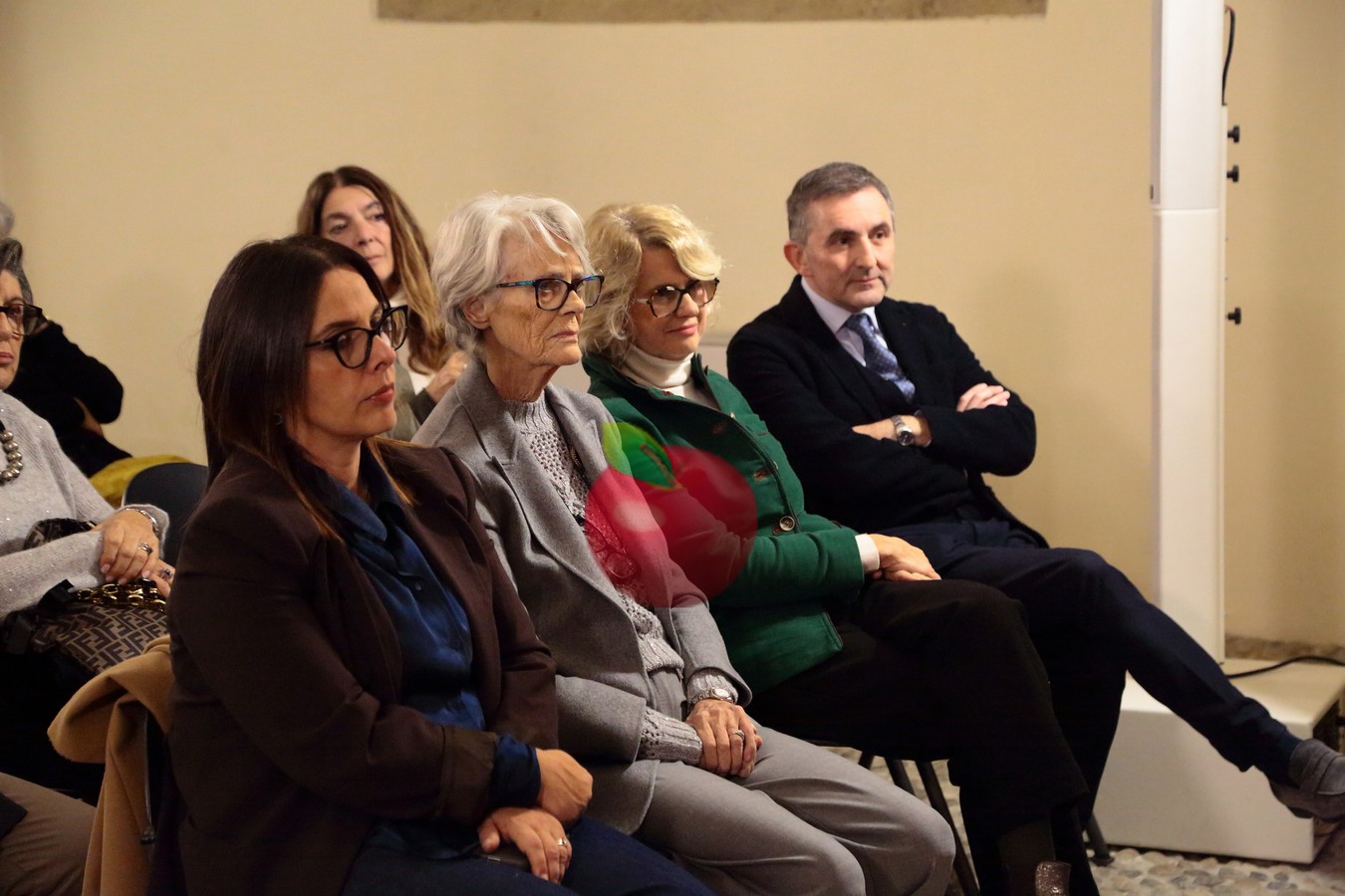 vgopera0003.jpg (221 KB)