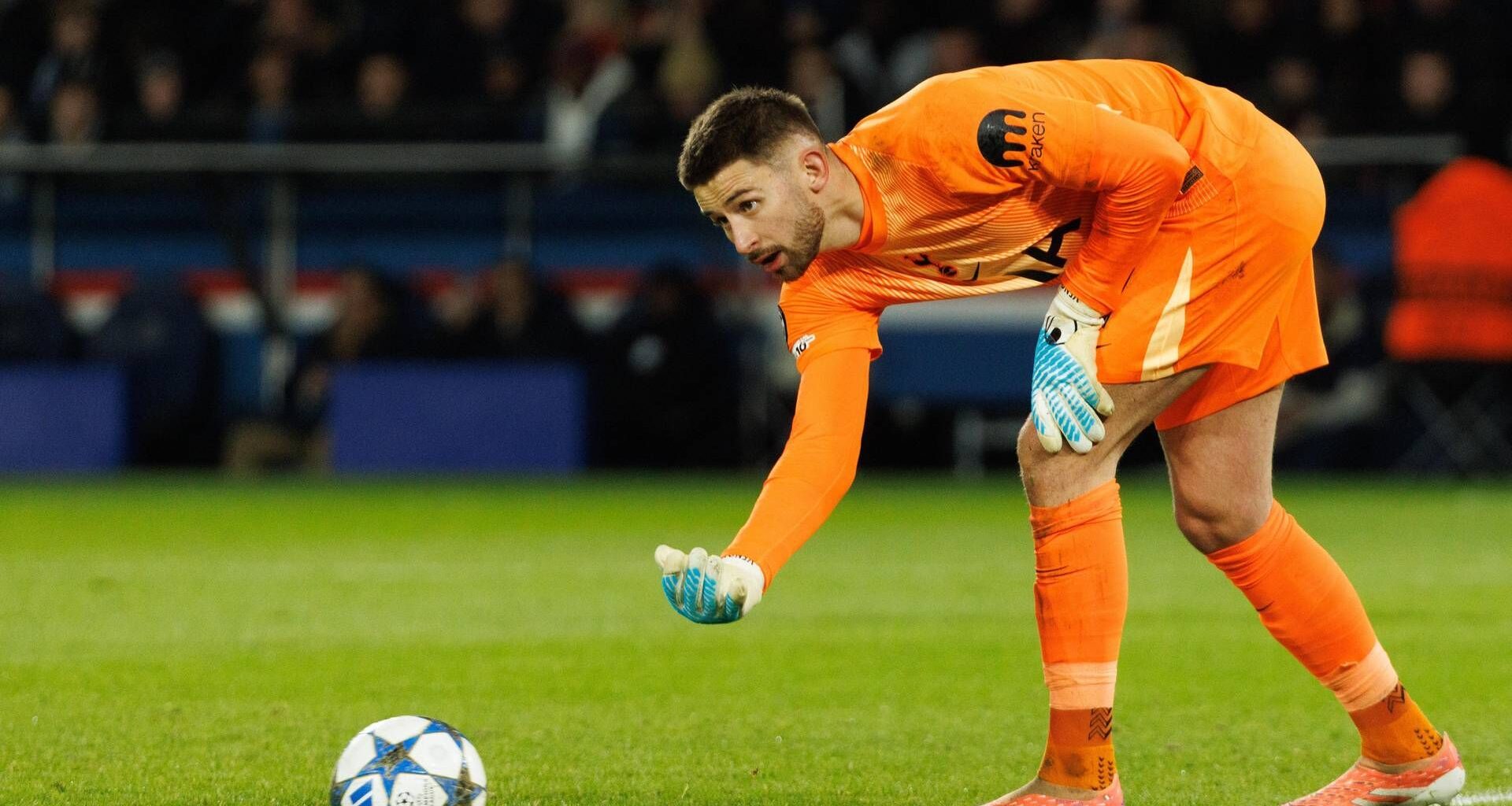 Papera Vicario, uscita choc con il Tottenham e gol 'regalato' in Premier League