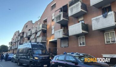 Sgombero dei latinos a Cinecittà, negli appartamenti trovati oro e gioielli rubati