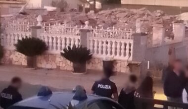 Le ville abusive abbattute, la rabbia sfogata sui social. Cosa c'è dietro le minacce social a Gualtieri