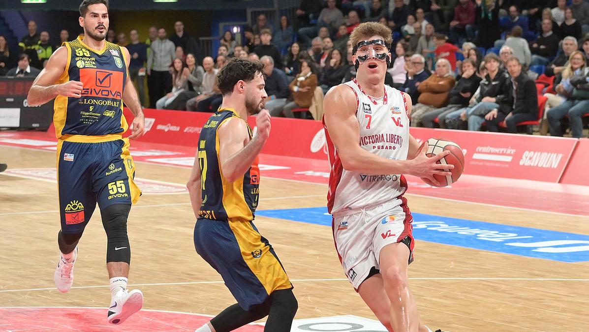 La Vuelle soffre ma piega Scafati e mantiene la vetta della classifica 