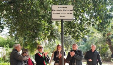 Intitolato al pittore Mataresi il vialetto di accesso di Villa Fabbricotti