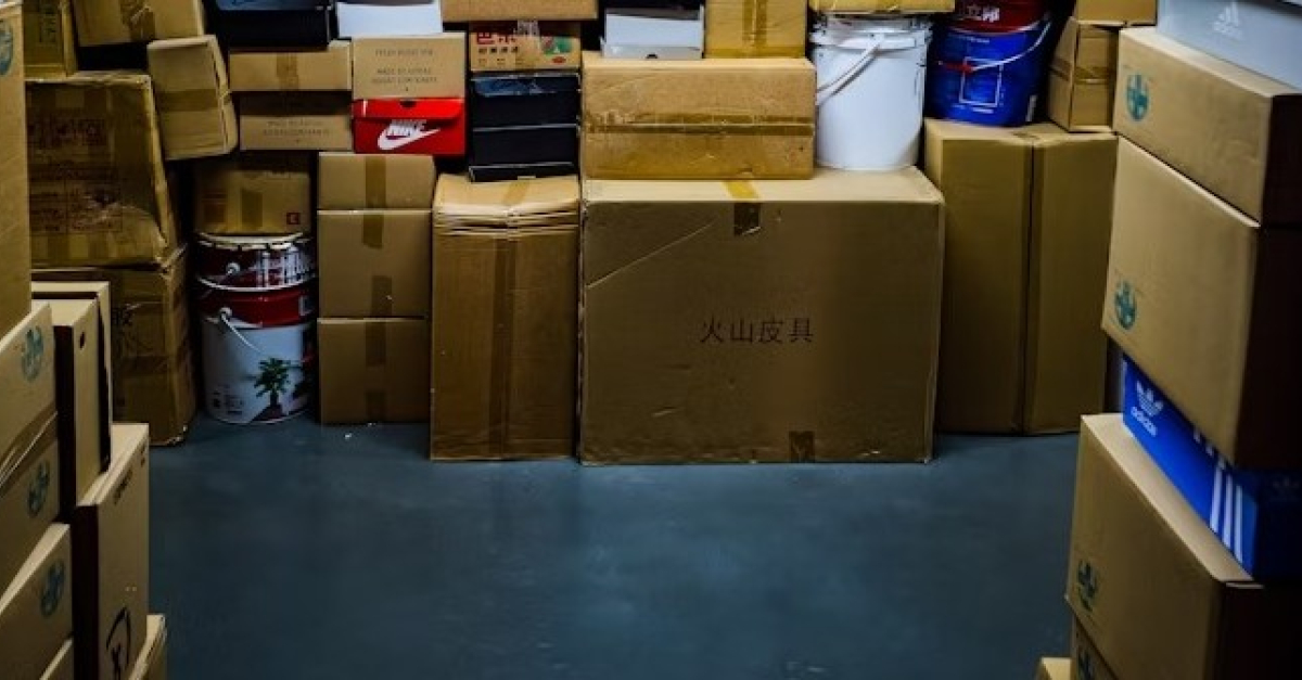 Acquisti online, tassa sui pacchi extra-Ue (da meno di 150 euro). Confcommercio: “Segnale importante per riequilibrare il mercato”