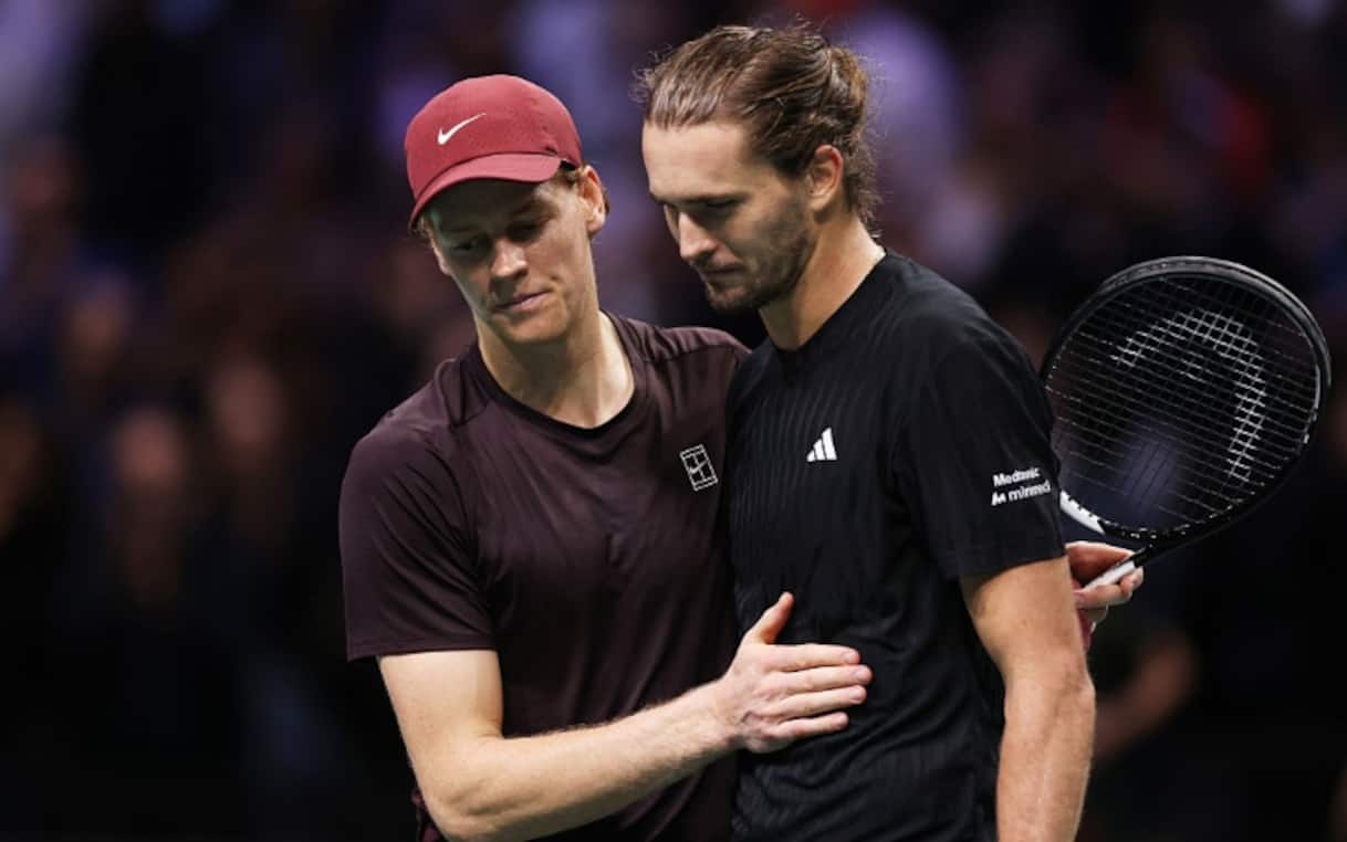 Tennis, problemi per Zverev: caviglia gonfia: allarme per le Finals? Previsti esami