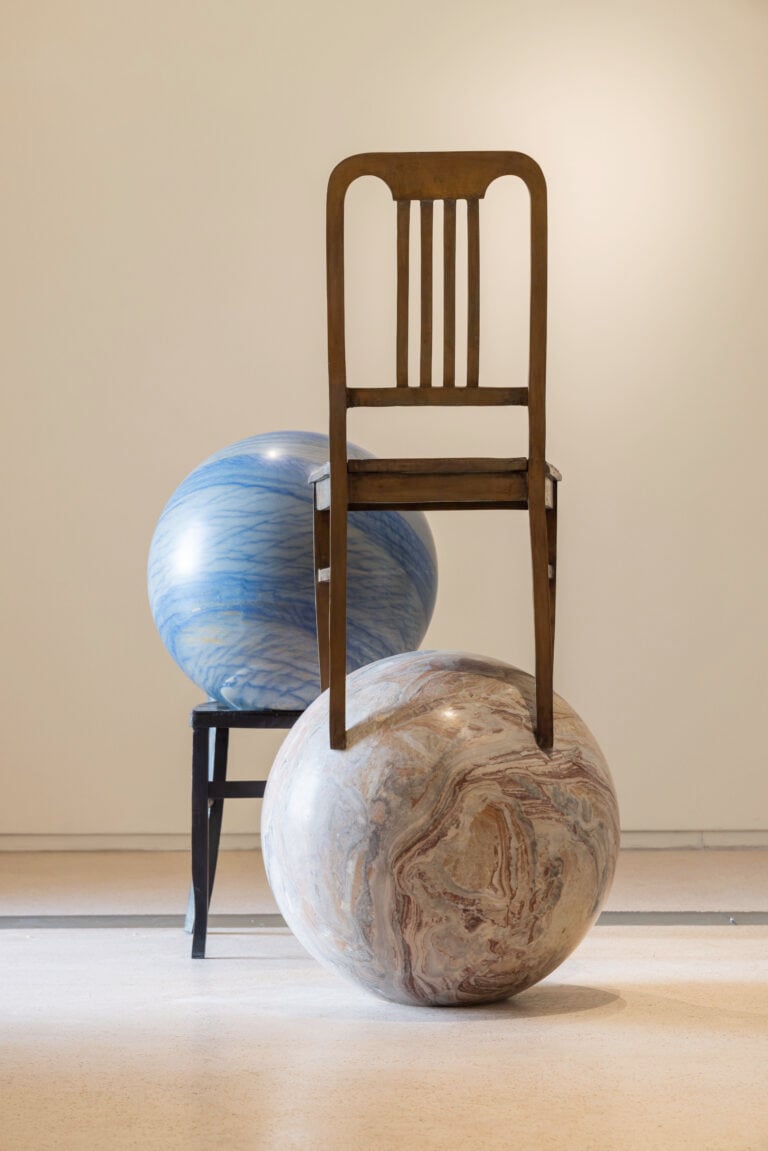 FOROF, ep.5: Alicja Kwade, INFRASUPRA, Installation view, ph. Monkeys video lab