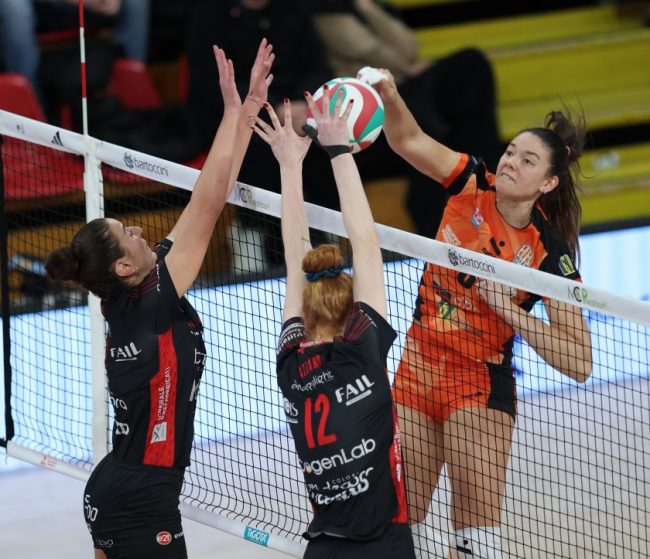 0Q2A3581-e1766777702228-650x559