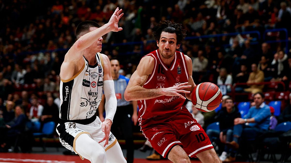 l'Olimpia Milano torna a vincere, Napoli e Cantù ko