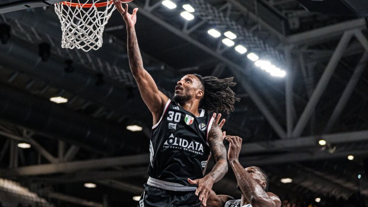 Bologna risponde a Brescia, ok anche Varese