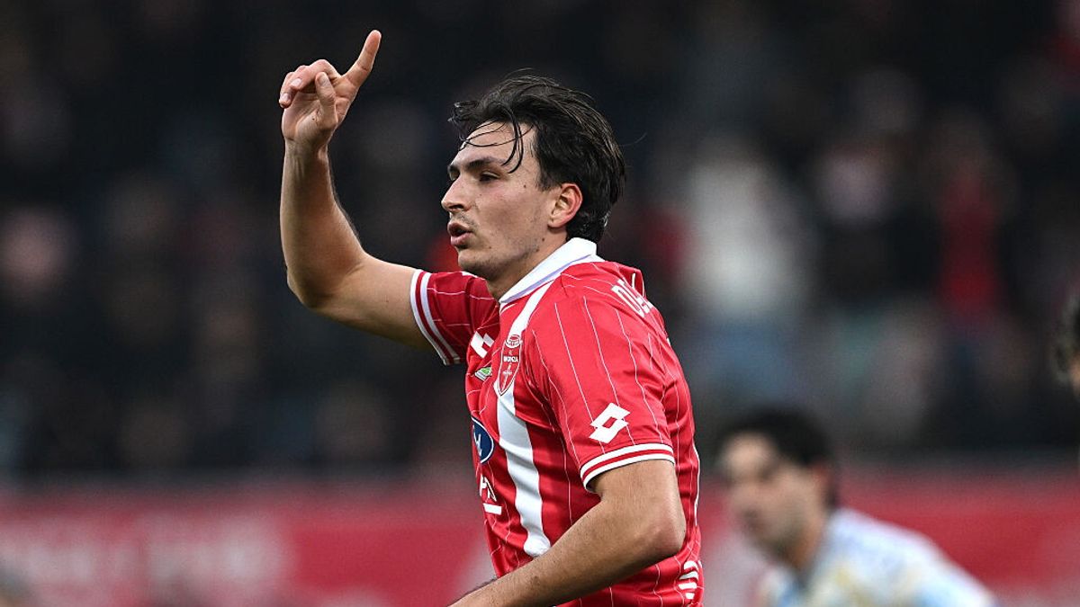 vincono Frosinone e Monza, colpo del Venezia a Modena