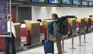 Festività a rischio ritardi, scioperi in arrivo negli aeroporti europei - Tgcom24
