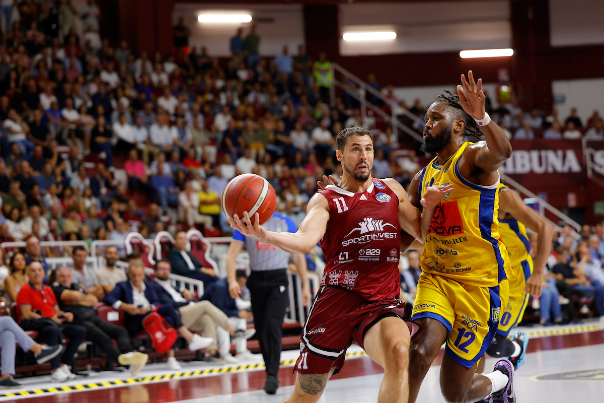 BM ON LBA/ IL PUNTO TRAPANI SHARK: DOPO IL CAOS, A TREVISO ALEX LATINI IN PANCHINA ALLA SUA PRIMA DA ALLENATORE - DI ALESSANDRO DE BARTOLOMEO