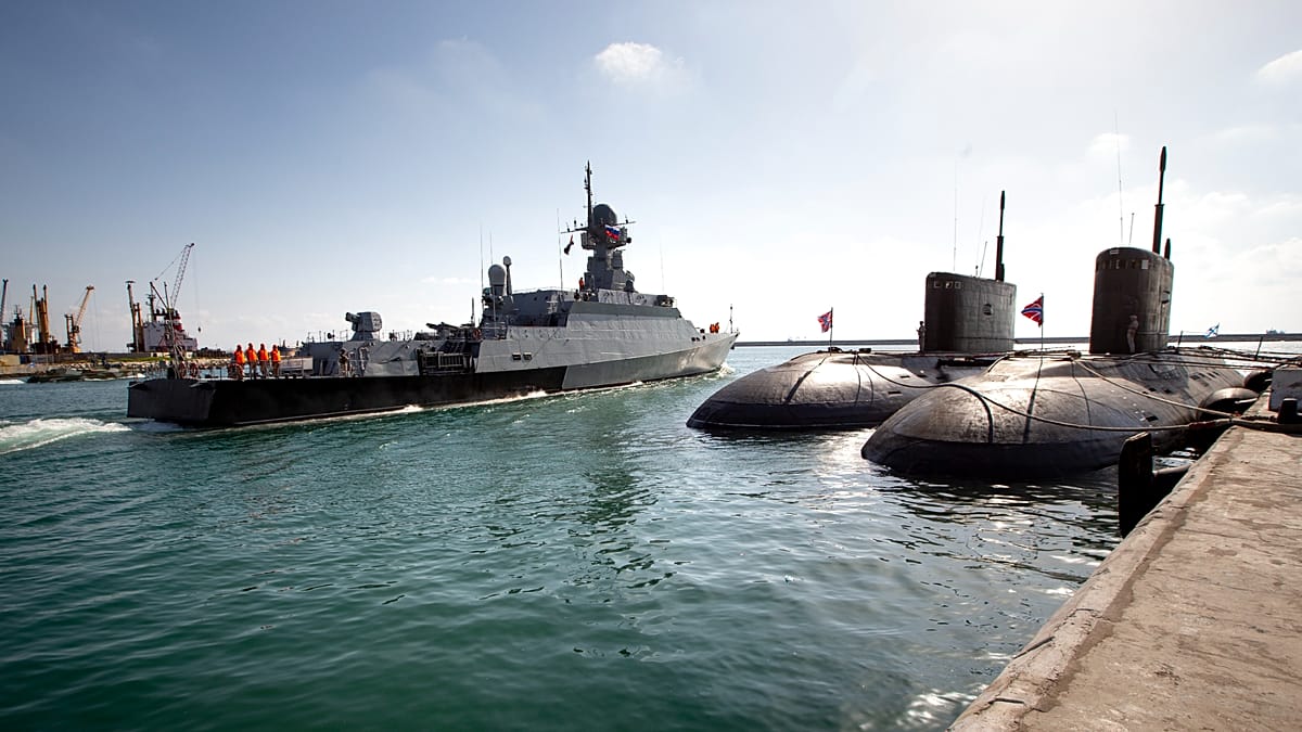 L'Ucraina colpisce per la prima volta un sottomarino russo con droni subacquei