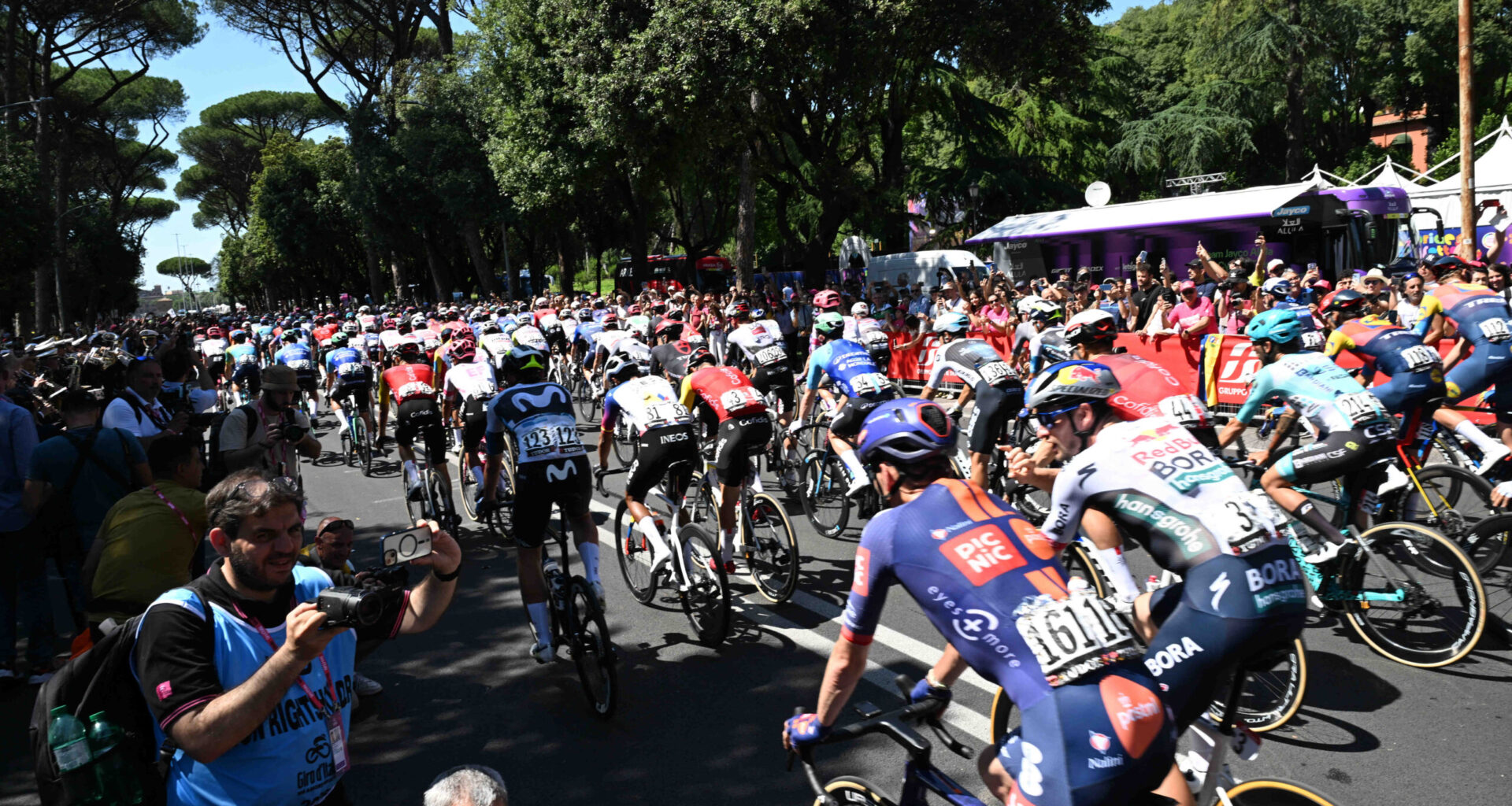 Startlist Giro d'Italia 2026, l'elenco dei partecipanti comincia a formarsi