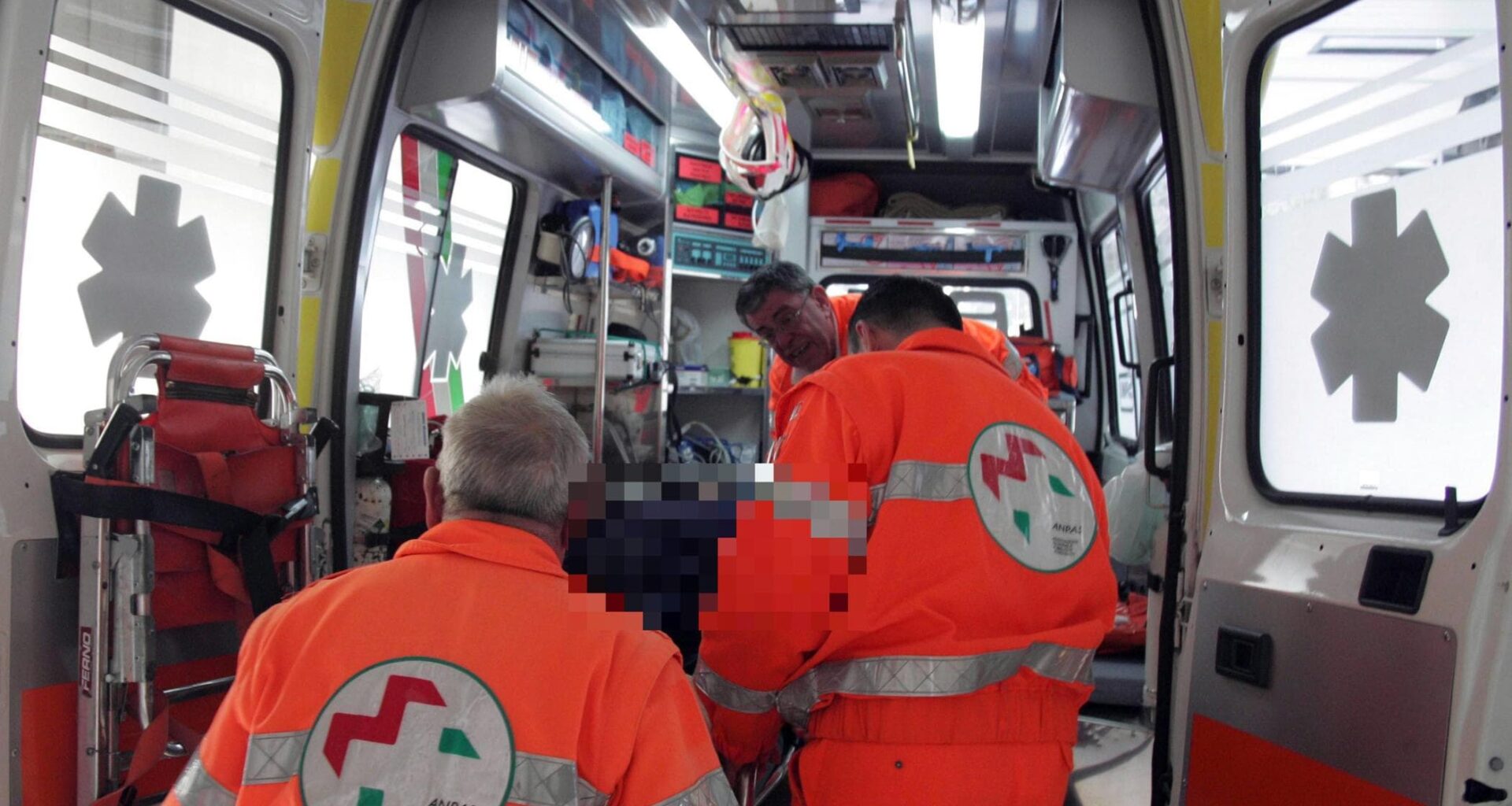 Soffoca con un boccone di panettone la vigilia di Natale: muore 47enne a Settimo Torinese - la Repubblica