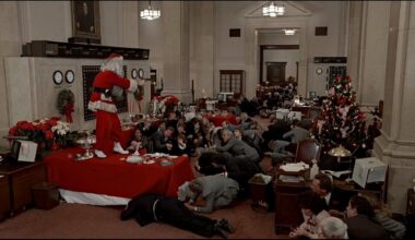 Natale in tv, da “Una poltrona per due” a Stranger Things. Film, serie tv e show per le feste