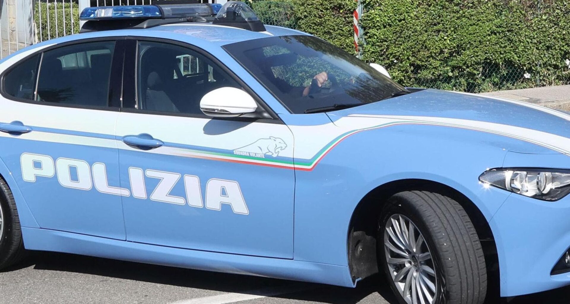 Vicenza, donna trovata in una pozza di sangue fuori dal casa sua: gravissima. Sentito il figlio