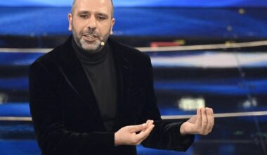 Il "Buen Camino" di Zalone inizia dalla metropolitana