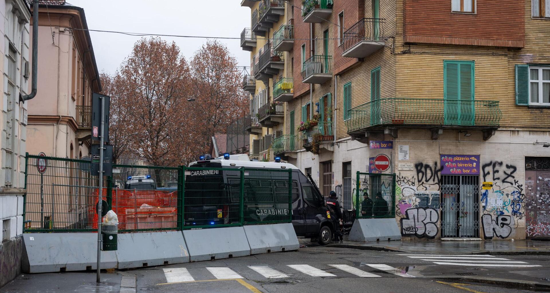 Natale militarizzato, la lettera dei commercianti: “Sussidi per la situazione in Vanchiglia”