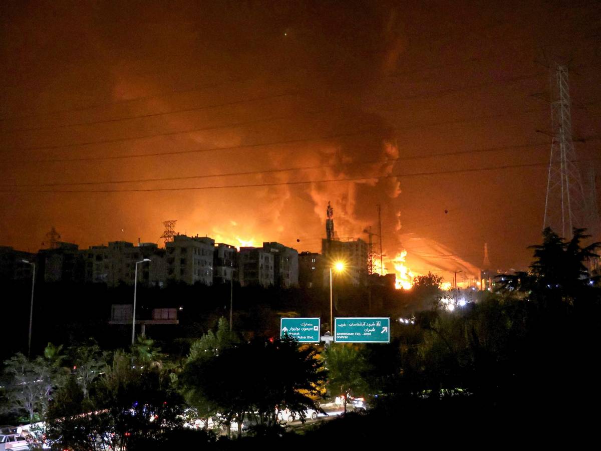 Tensione in Medio Oriente: Netanyahu presenterà a Trump nuovi piani d'attacco contro l'Iran