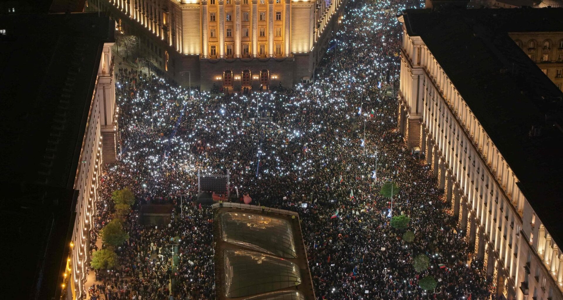 Proteste anti-corruzione in Bulgaria, cade il governo a pochi giorni dall’entrata nell’euro - la Repubblica